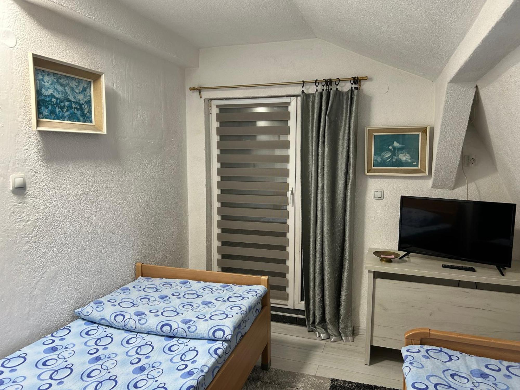 Apartmani & Restoran -S O K O- Sjenica Bagian luar foto