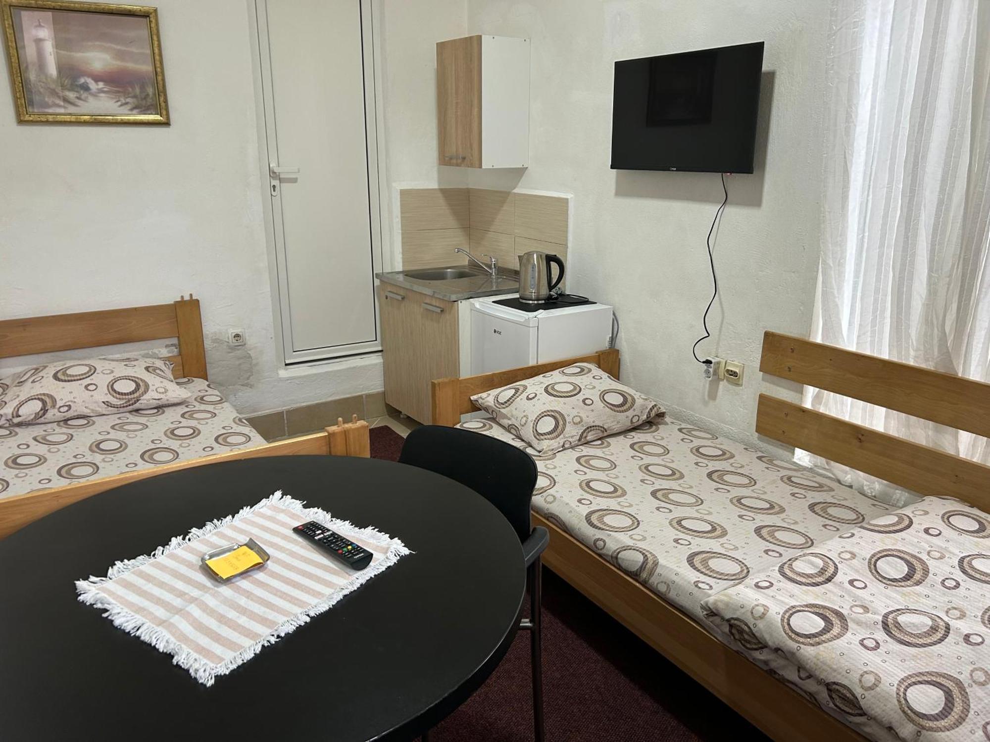 Apartmani & Restoran -S O K O- Sjenica Bagian luar foto