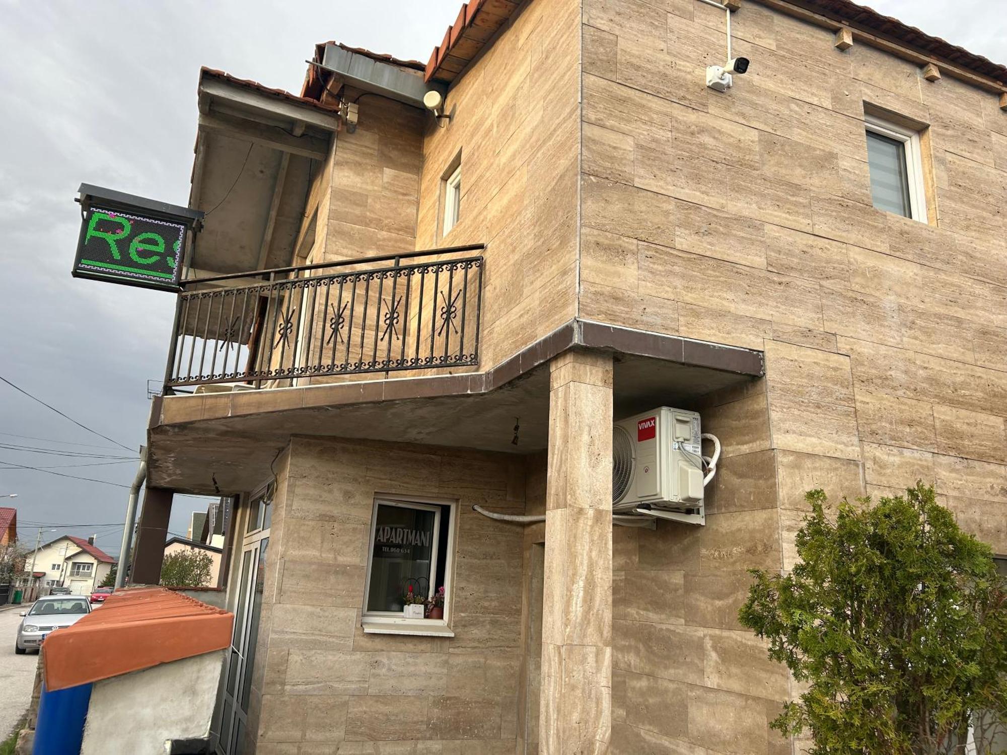 Apartmani & Restoran -S O K O- Sjenica Bagian luar foto